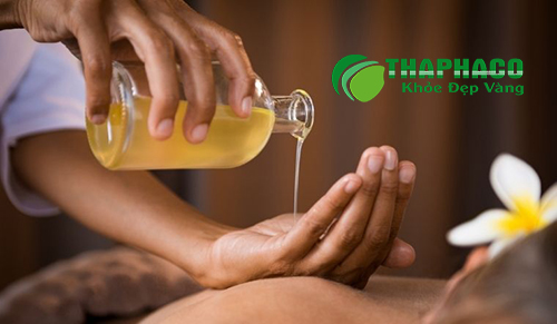 Mua dầu chùm ngây để massage trên da